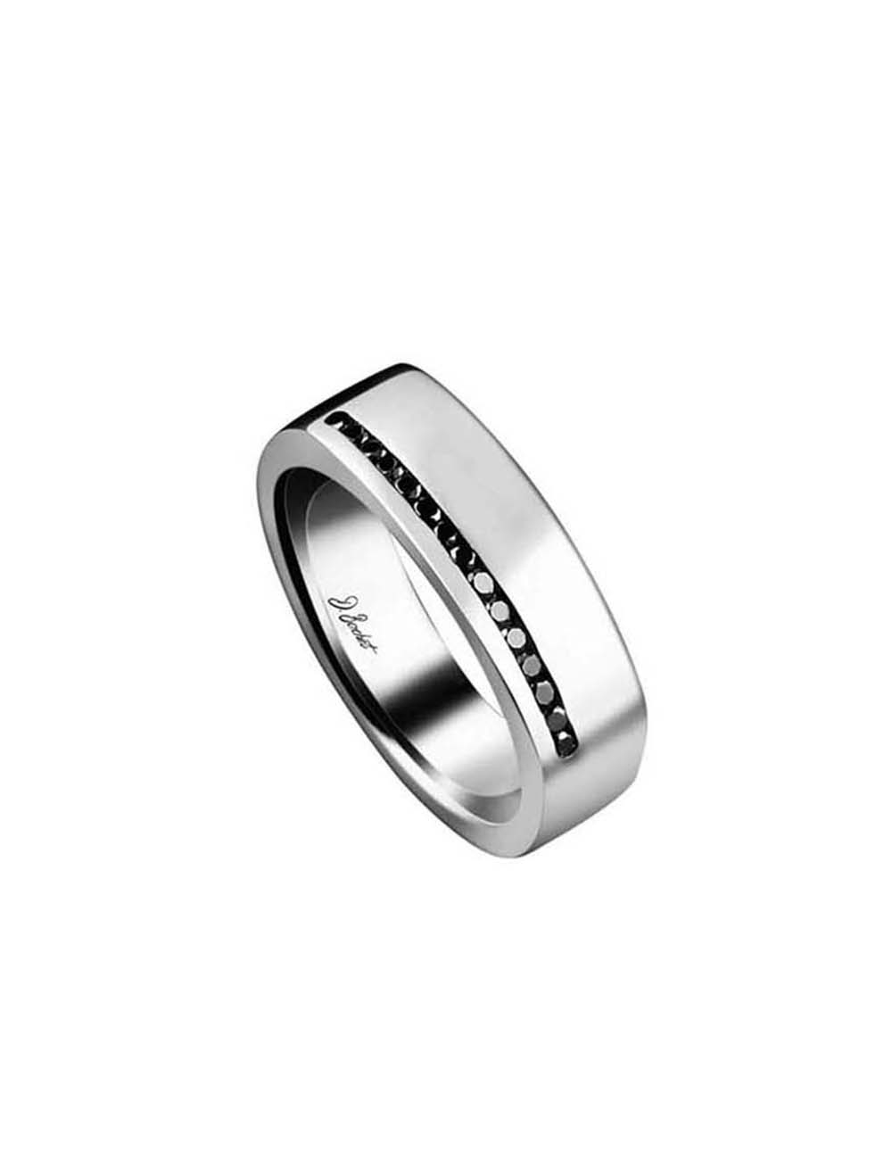 Luxury signet ring with a sleek and elegant design, ideal for wedding or engagement.