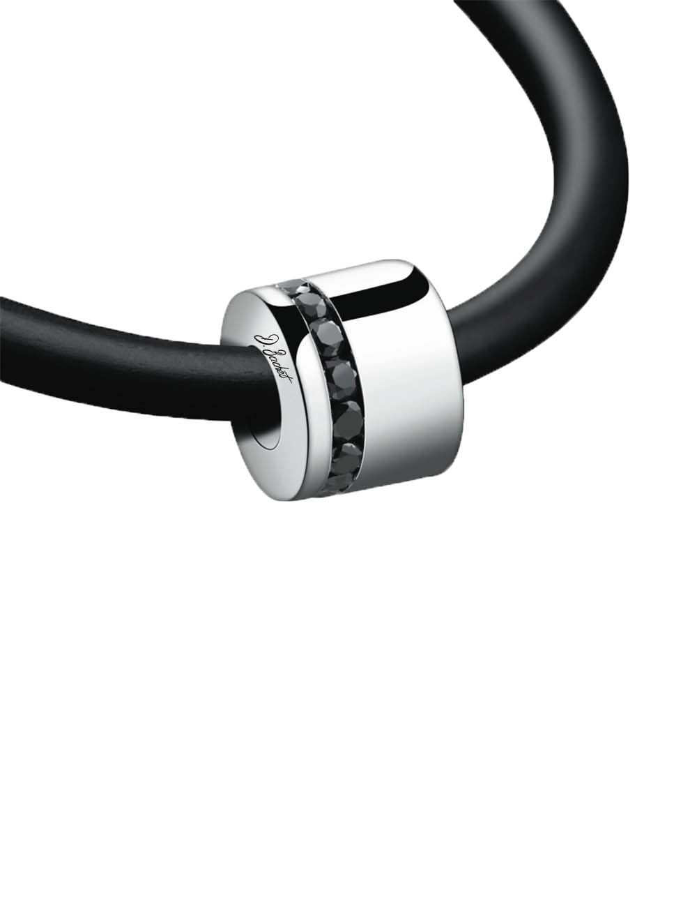 Pendentif homme Sweet Side of Love en or blanc et diamants noirs, style audacieux et moderne, luxe contemporain.