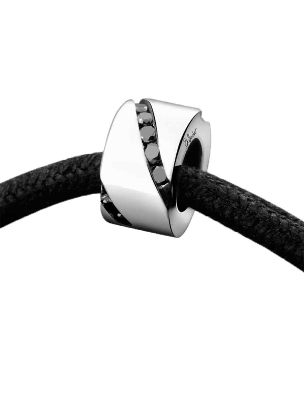 Bracelet contemporain pour homme en or 18 carats avec diamants noirs sur cordon noir ajustable.