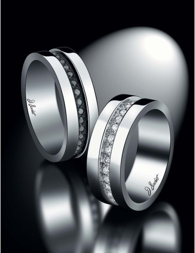 Alliances de mariage au design large et moderne pour couple en diamants blancs et noirs