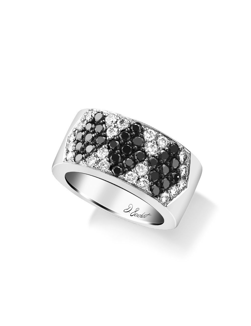 Women's luxury ring in platinum and set with white and black diamonds to wear every day