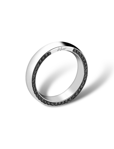 Bague 'Subtile', alliance unisexe en platine et diamants, symbolisant l'amour éternel et le style contemporain.