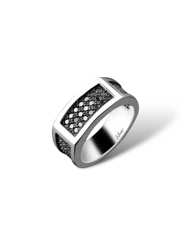 Bague homme platine avec pavage de diamants noirs, un choix exceptionnel pour une bague de fiançailles unique et audacieuse.