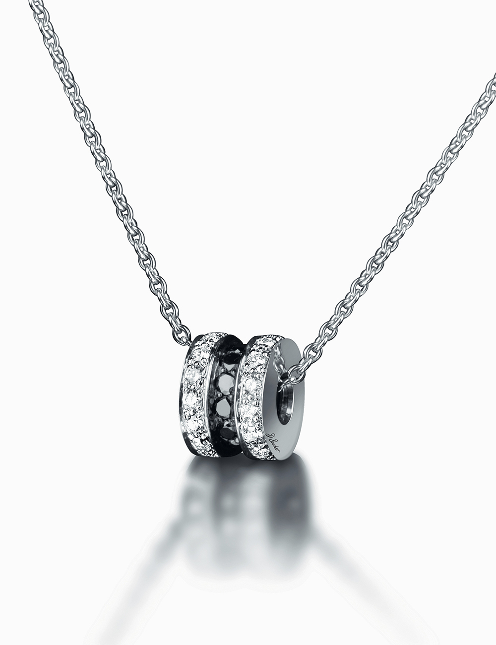 Collier pour femme à porter au quotidien en diamants blancs et diamants noirs