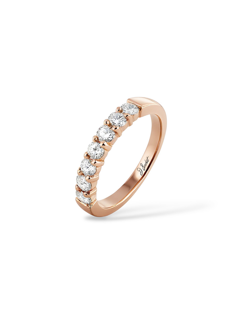 Alliance en or rose 18 carats, sertie de 7 diamants blancs de 0,10 ct chacun en serti griffes.