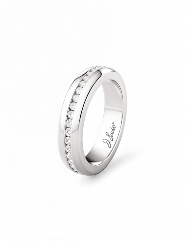 Alliance en platine sertie de diamants blancs, design arrondi, bijou d’exception signé D.Bachet.