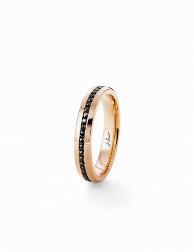 Men's rose gold band with black diamonds, sleek line and bold contrast by D.Bachet.