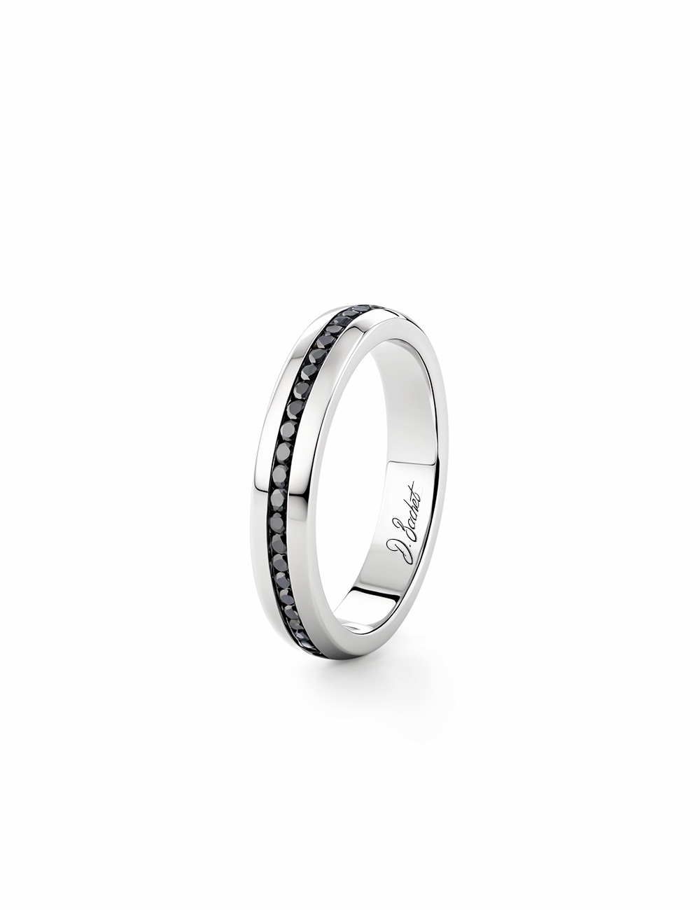 Alliance jonc homme en platine avec diamants noirs, style graphique et masculin signé D.Bachet.