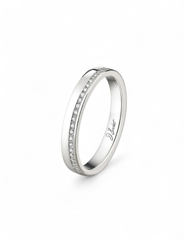 Alliance femme en platine et diamants, design moderne et élégant, parfaite seule ou avec une bague de fiançailles.