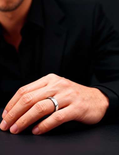 4.5 mm platinum D.Bachet wedding band, for men and women, diamonds set on edges, sleek and modern design.