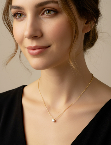 D.Bachet yellow-gold solitaire necklace with natural white diamond, delicate lines.