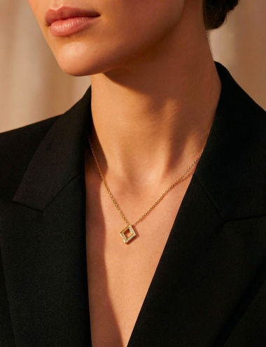 Yellow gold geometric women's pendant by D.Bachet, embellished with natural white diamonds.