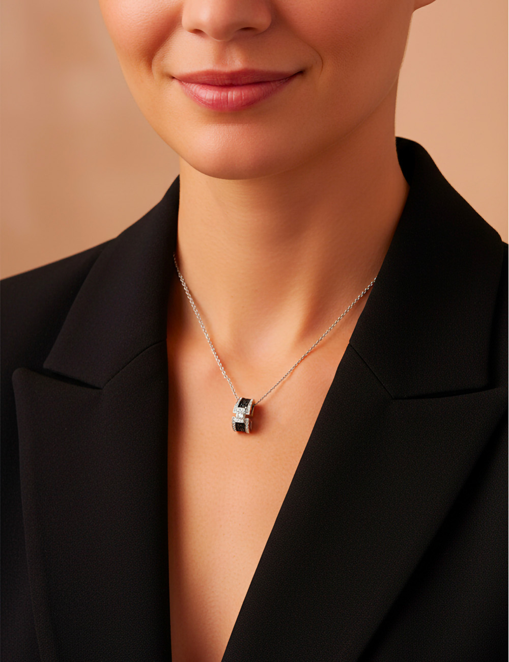 Luxury pendant for women in white gold 18k entirely set with white and black diamonds.