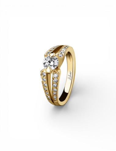 Yellow gold engagement ring, 0.50 ct natural diamond, split shank design with white diamonds.