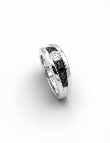 Bague solitaire Soft en platine 950, diamant blanc 0,30 carat entouré de diamants noirs en contraste.