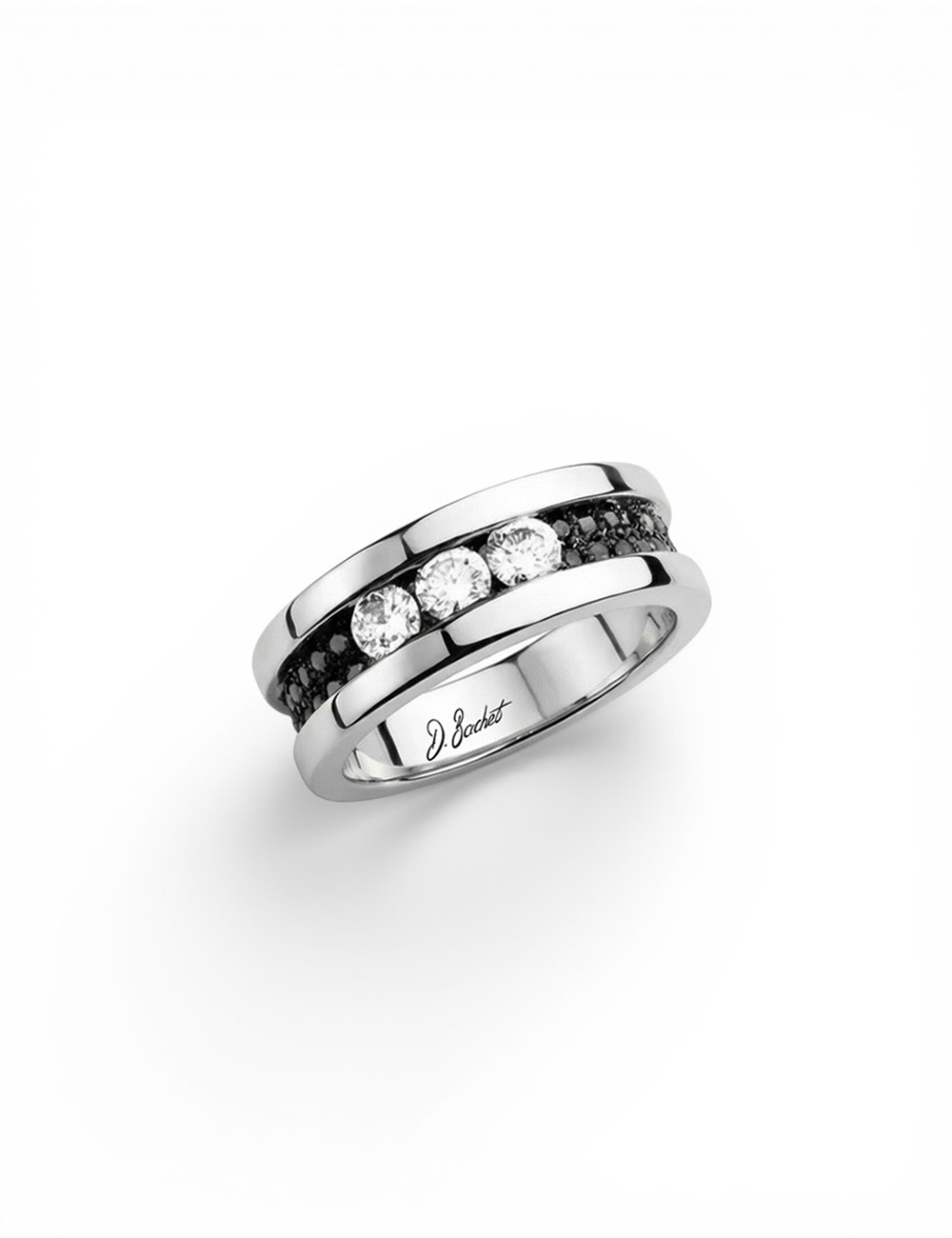 Bague femme en platine avec 3 diamants blancs et pavage de diamants noirs, design joaillier signé D.Bachet.