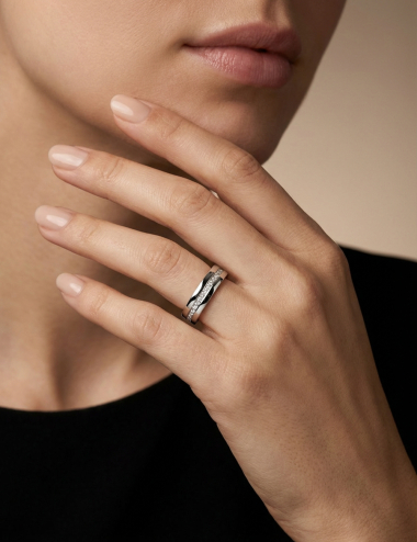 Alliance femme large en platine sertie de diamants blancs 6 mm Sense of Light D.Bachet.