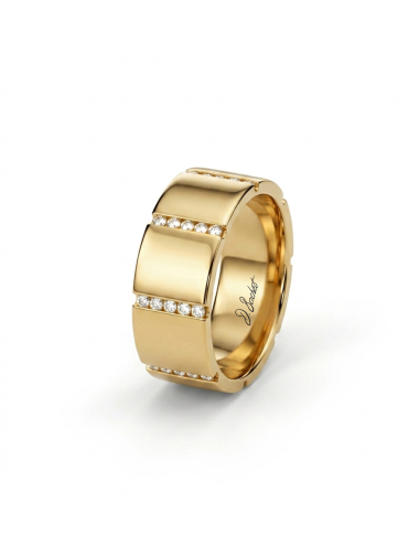 Large women’s 18k yellow gold wedding band set with white diamonds, featuring D.Bachet’s architectural design.