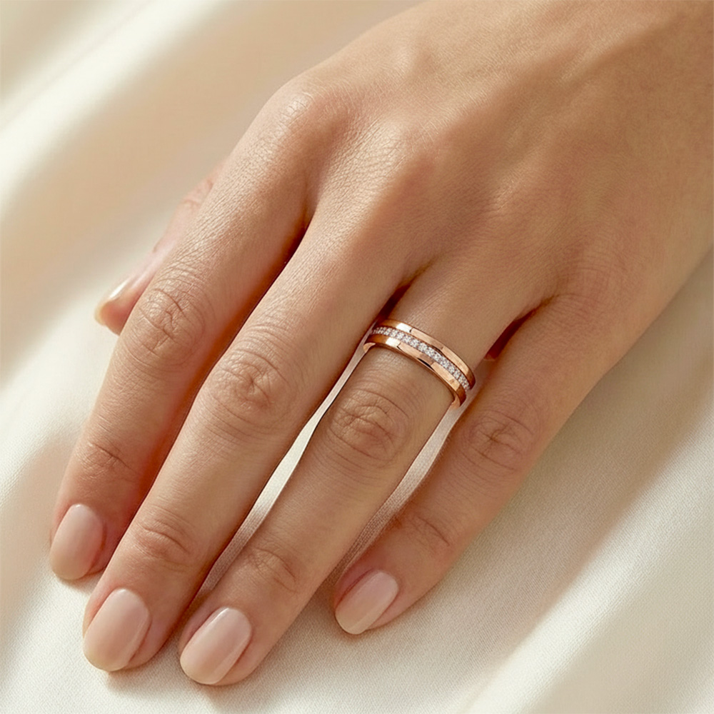 Alliance femme en or rose et diamants blancs naturels