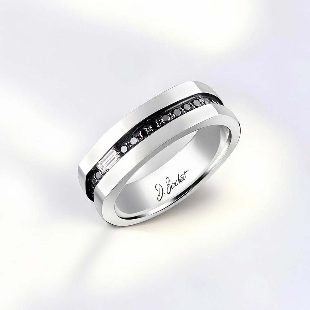 Chevalière Gentleman en platine avec pavage de diamants noirs et diamant blanc, design épuré et élégance intemporelle, idéale comme alliance de mariage.