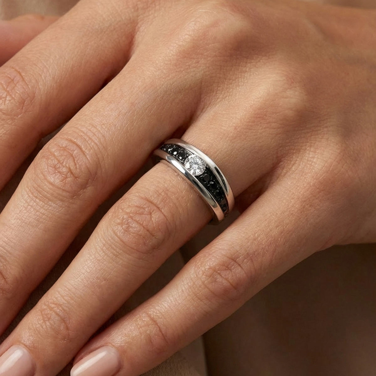Bague de fiançailles diamant serti rail BlackLight Soft – D.Bachet