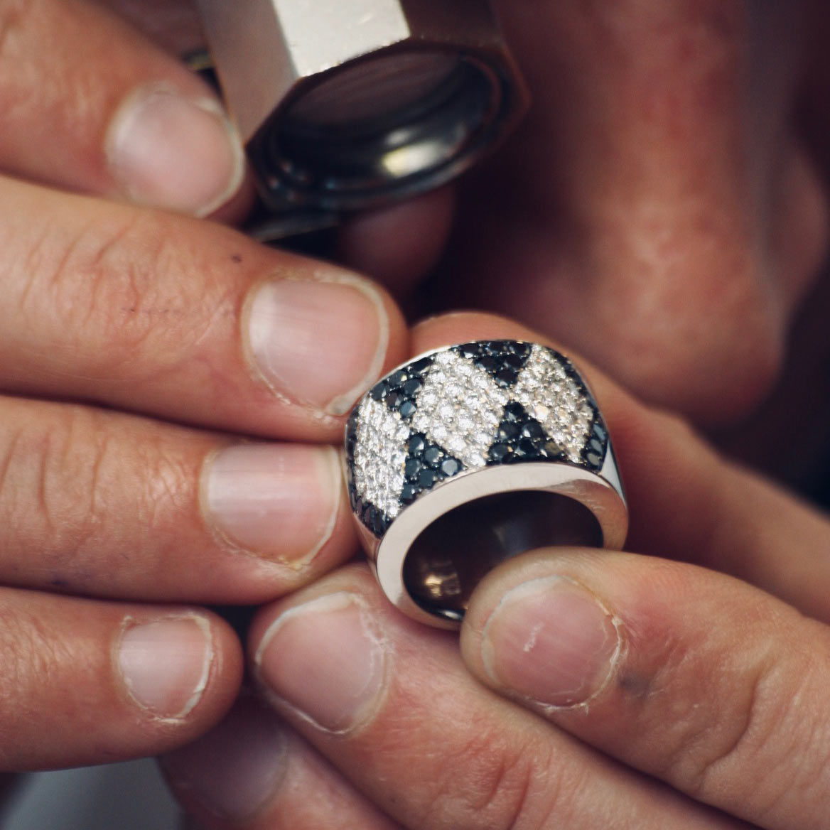 Bague femme en diamants blancs et noirs Charleston