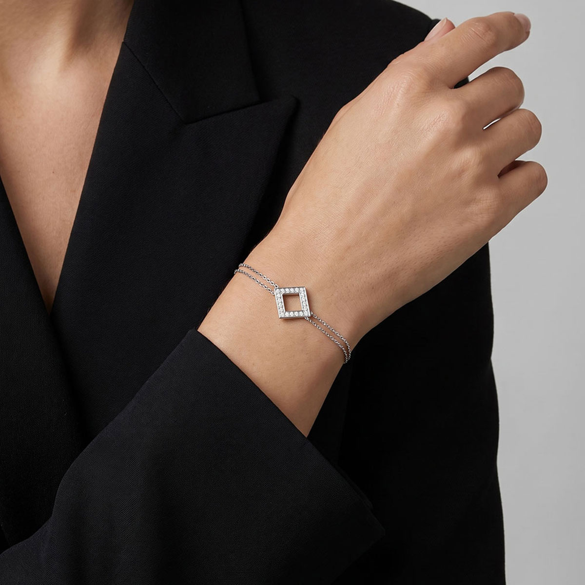 Bracelet femme Losange en or blanc serti de diamants blancs